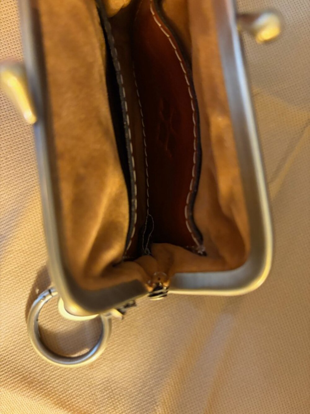 Patricia Nash Cassini Kisslock Coin Purse Keychain Metallic Gold Paisley Pouch - Picture 3 of 3